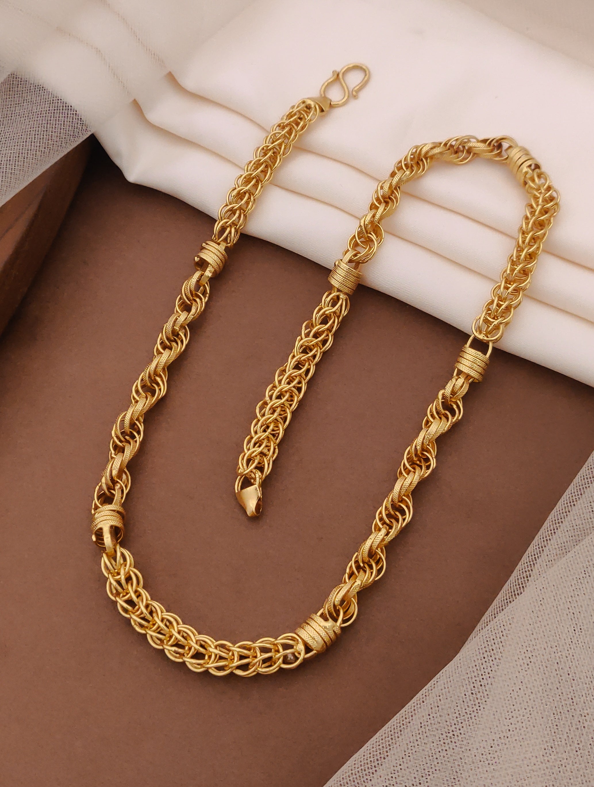Ring Into Ring Best Quality Elegant Design Gold Plated Chain For Men