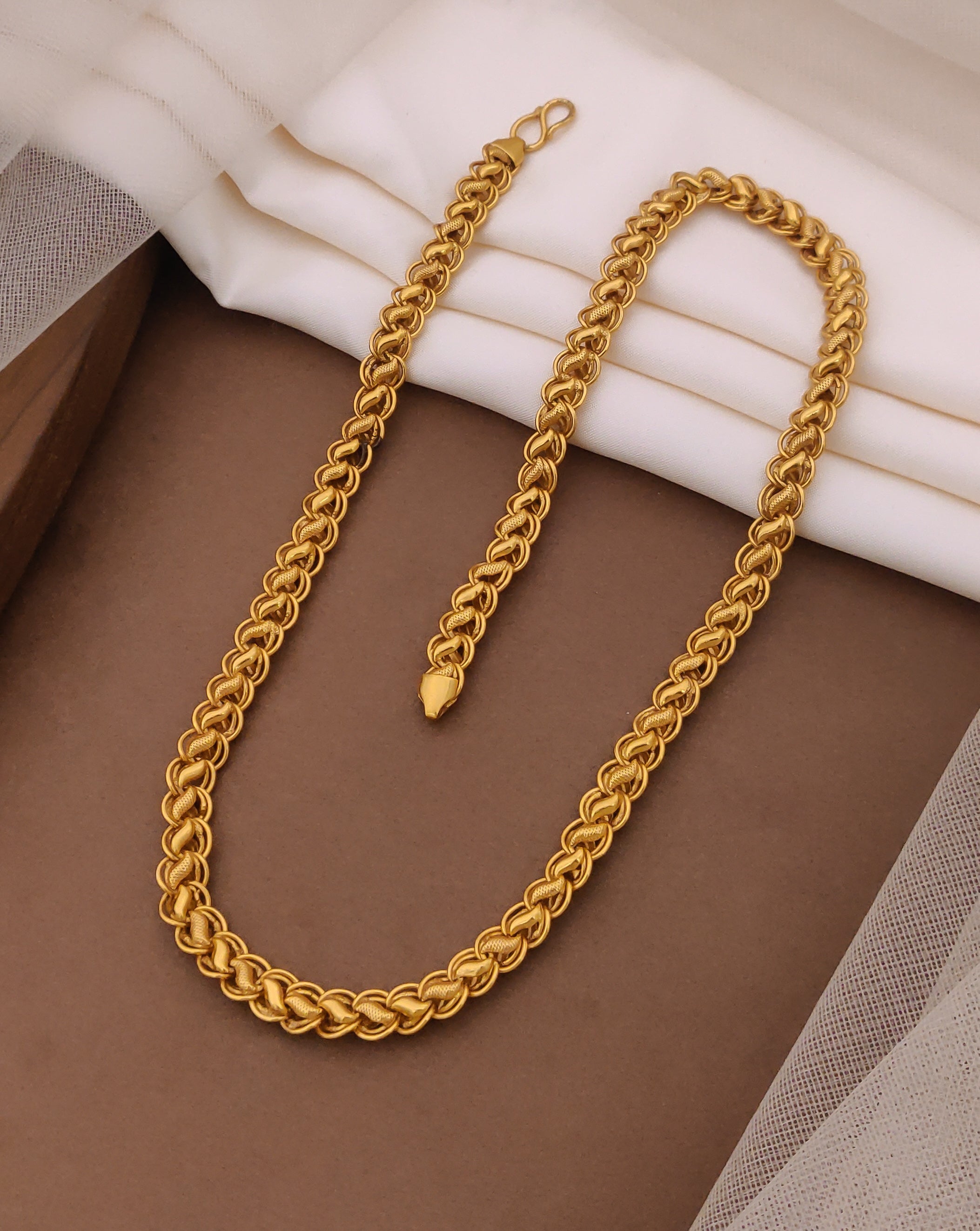 Unleash Your Elegance with the Majestic Lotus Chain for Fashion Style