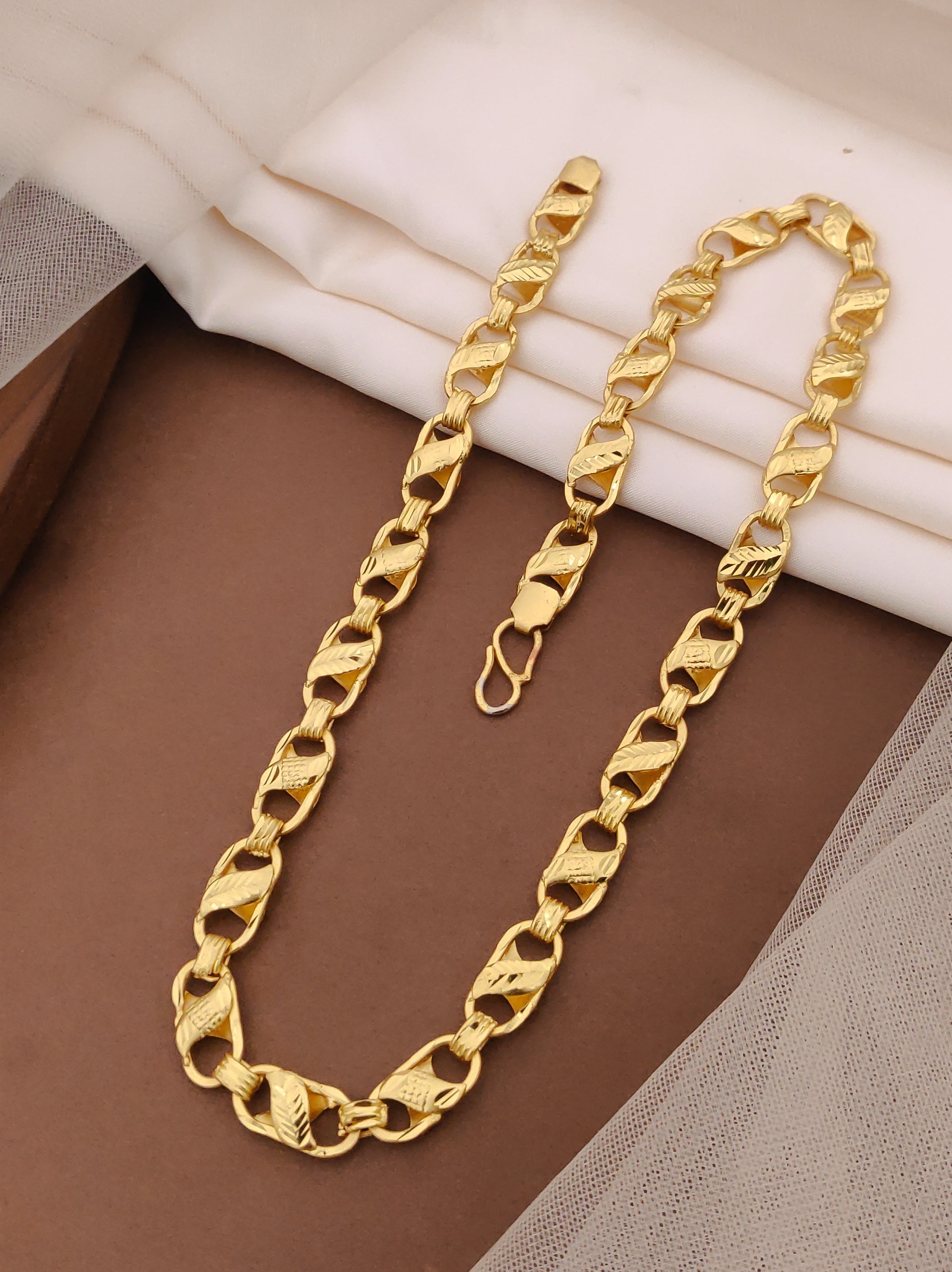 New Arrival Classical Owel Lotus Chain for Man