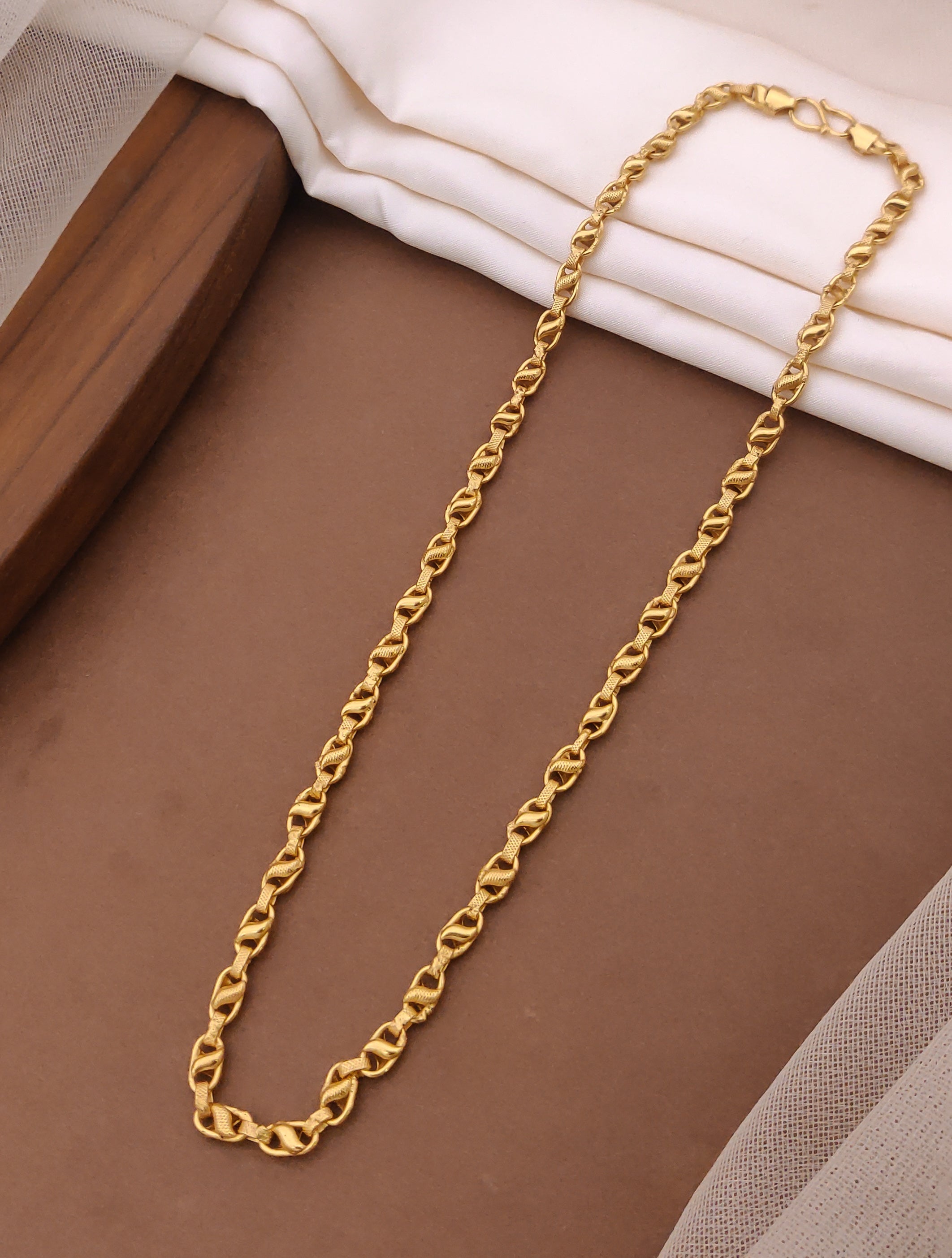 Elegant Classical Leaf Nawabi Lotus small size Chain for Man & Adults & Child