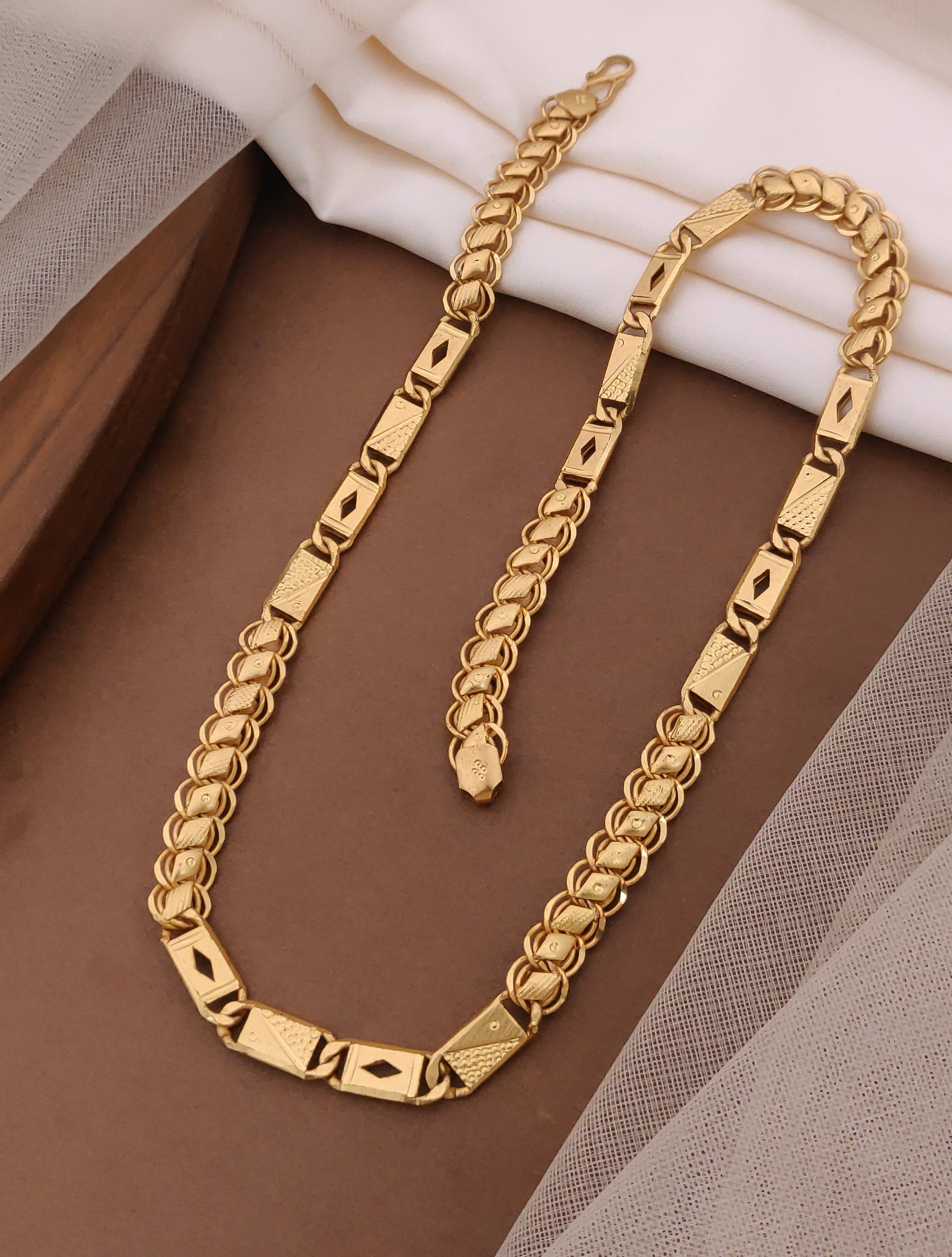 Elegant Gold Tone Kajukatri Nawabi with Kohli Design in High Gold Micro plated Brass Chain For Men & Boys