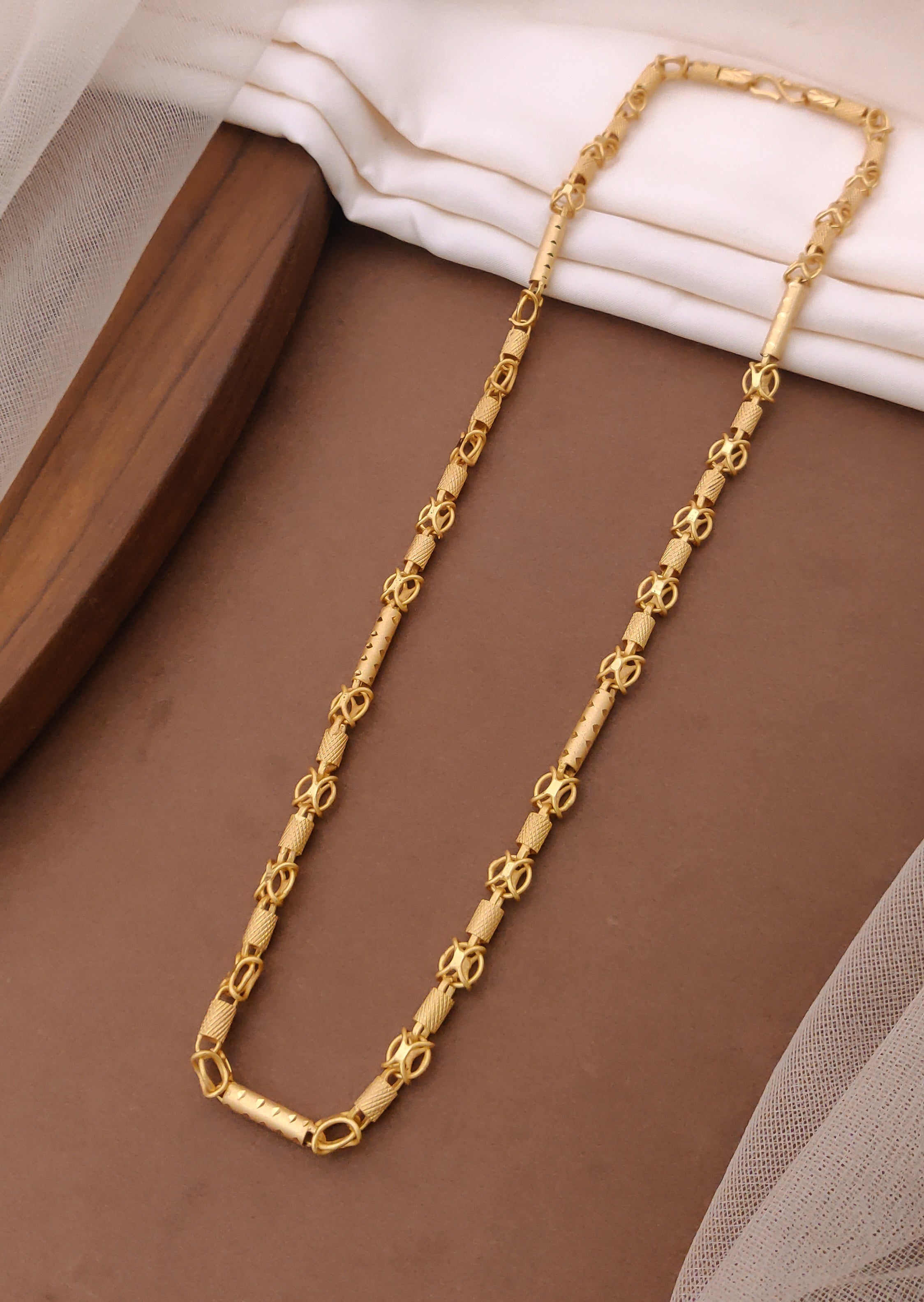 Designed Pipe with X Link Gold Plated Premium Waterproof Chain For Men