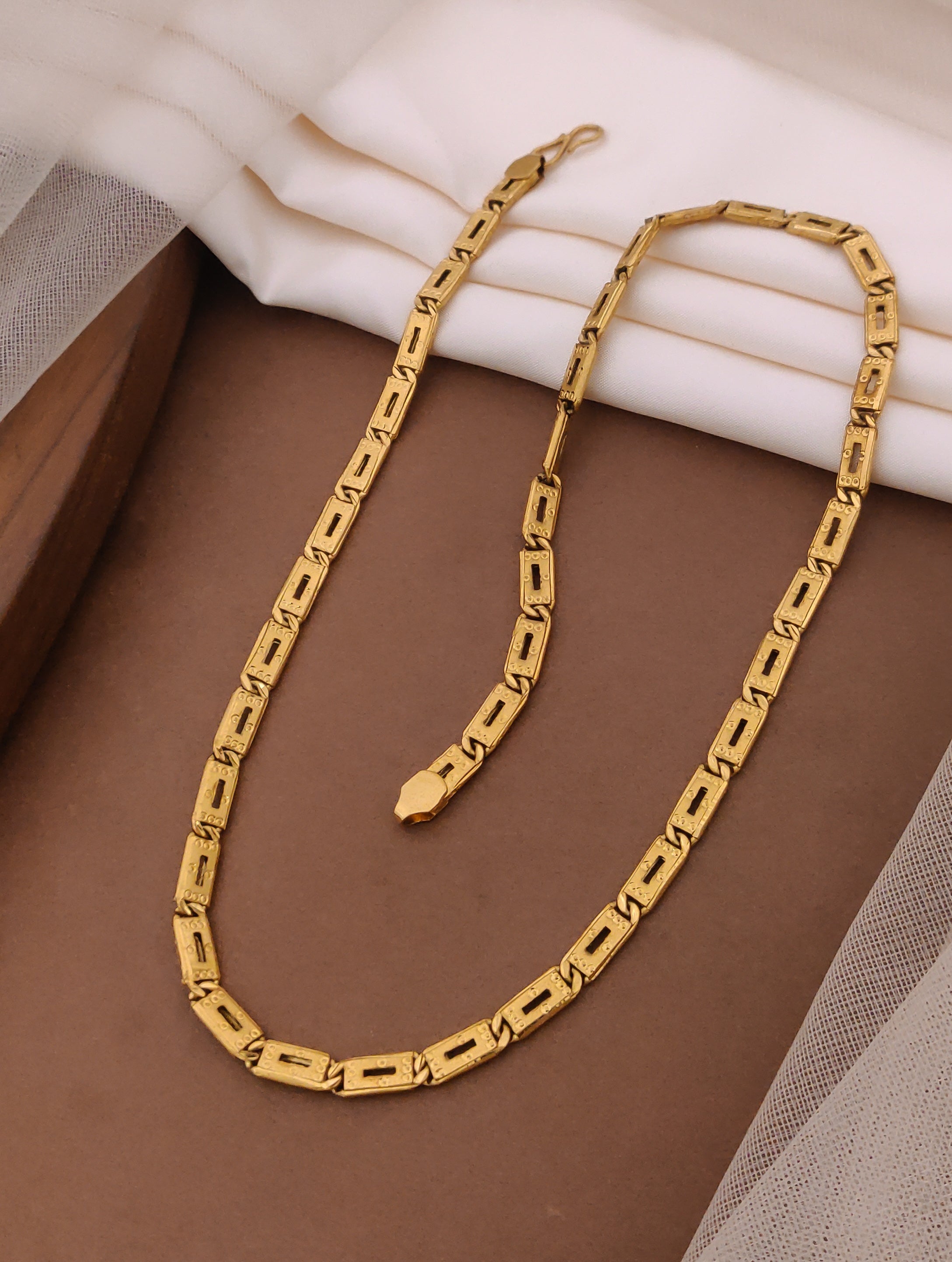 Distinctive Design Best Quality Brass Material with Micro Gold Plated Nawabi Chain for Men