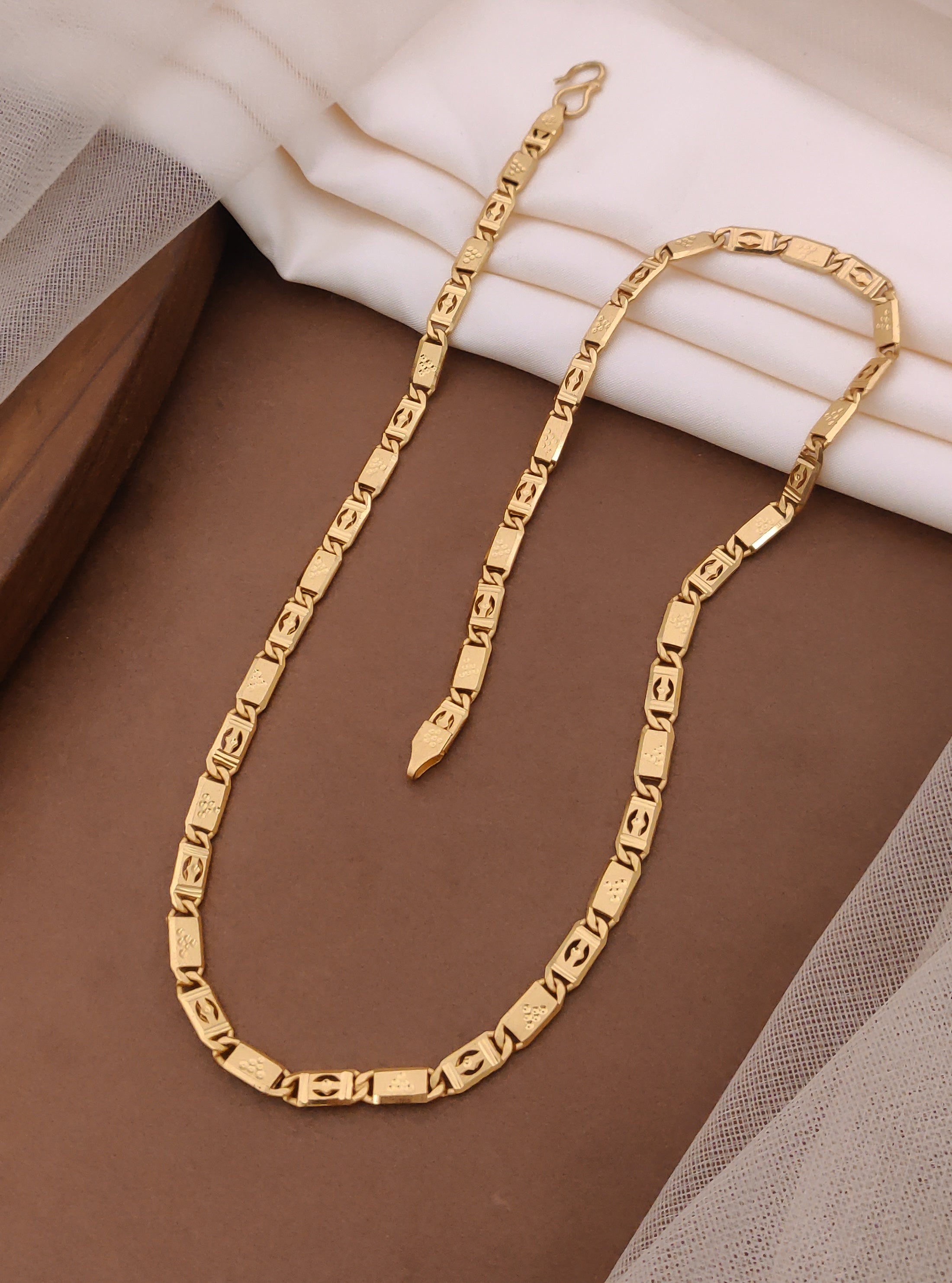 Ingenious Design IGP Brass Gold Plated Nawabi Chain For Stylish Men
