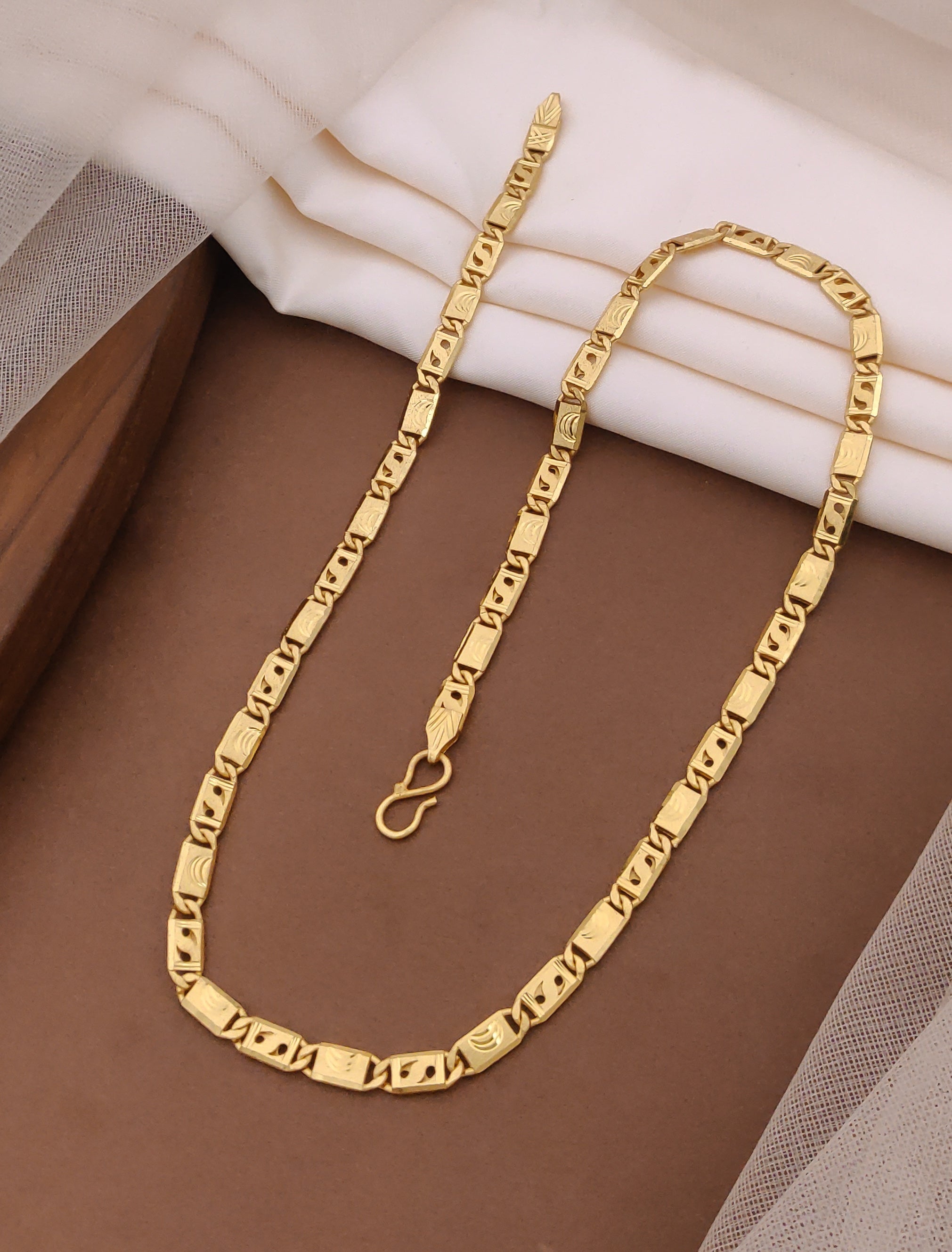 Inverted Commas Biscuit in IGP Brass Micro Gold Plated Nawabi Chain For Stylish Men