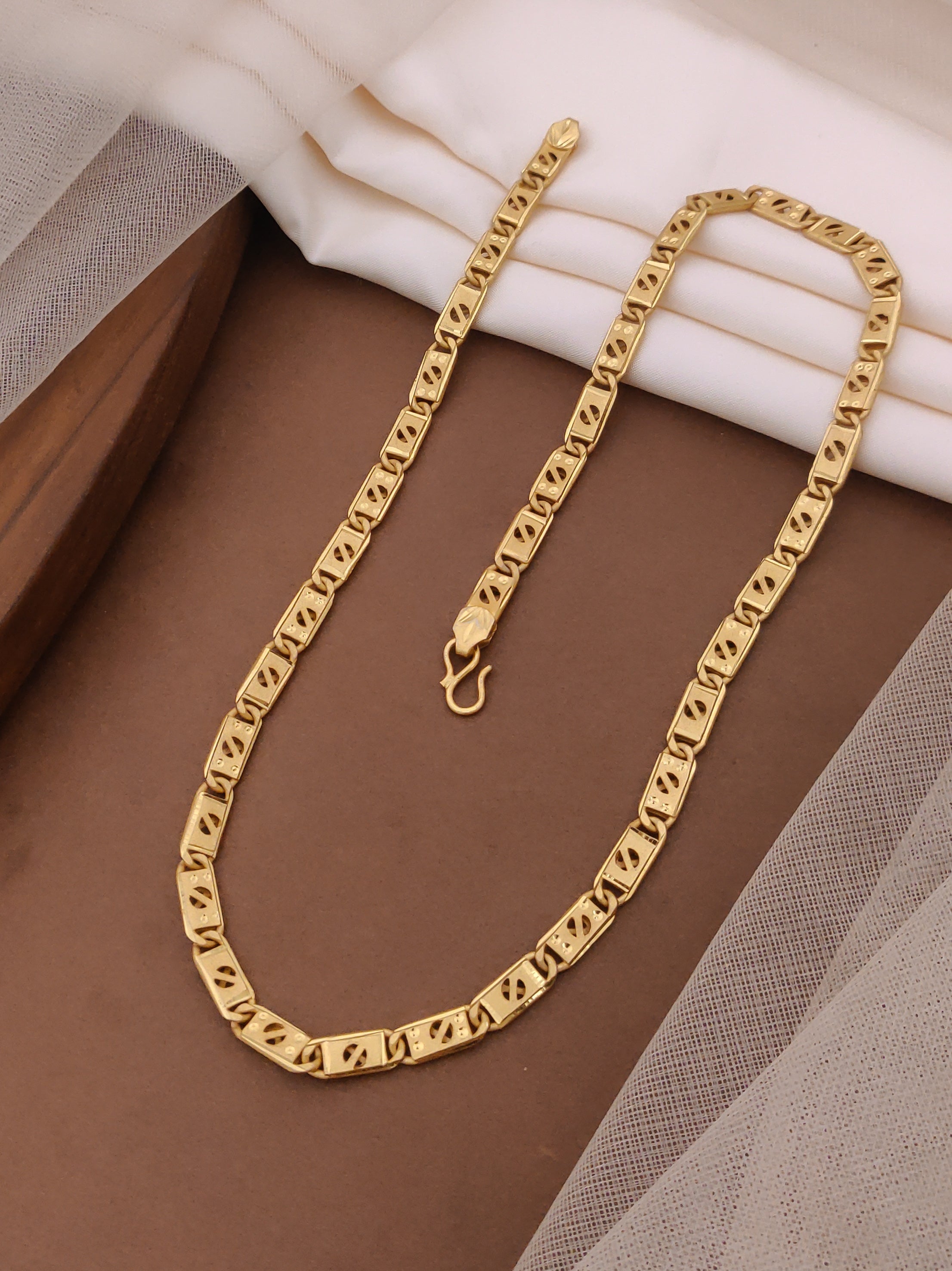 Delicate Design Biscuit in IGP Brass Micro Gold Plated Nawabi Chain For Stylish Men