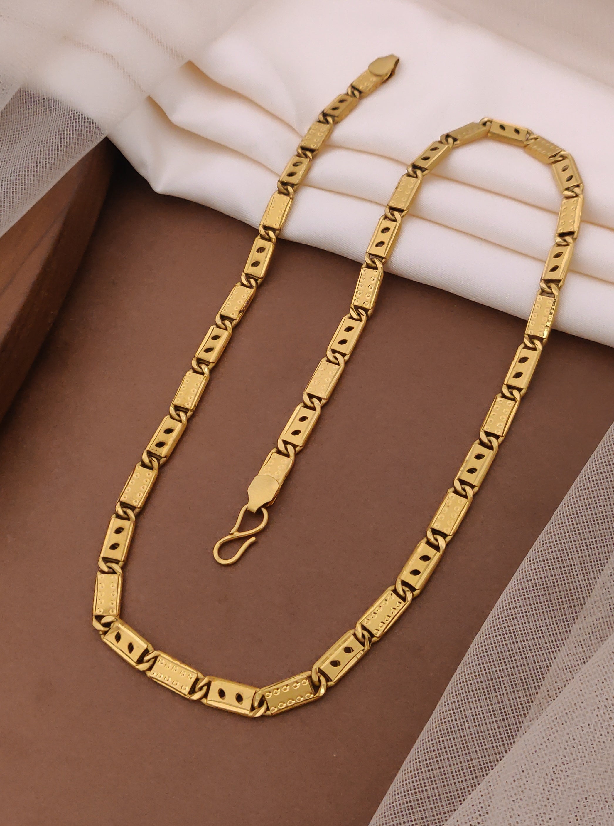 Classical Leaf  with Designed Biscuit in IGP Brass Micro Gold Plated Nawabi Chain For Stylish Men