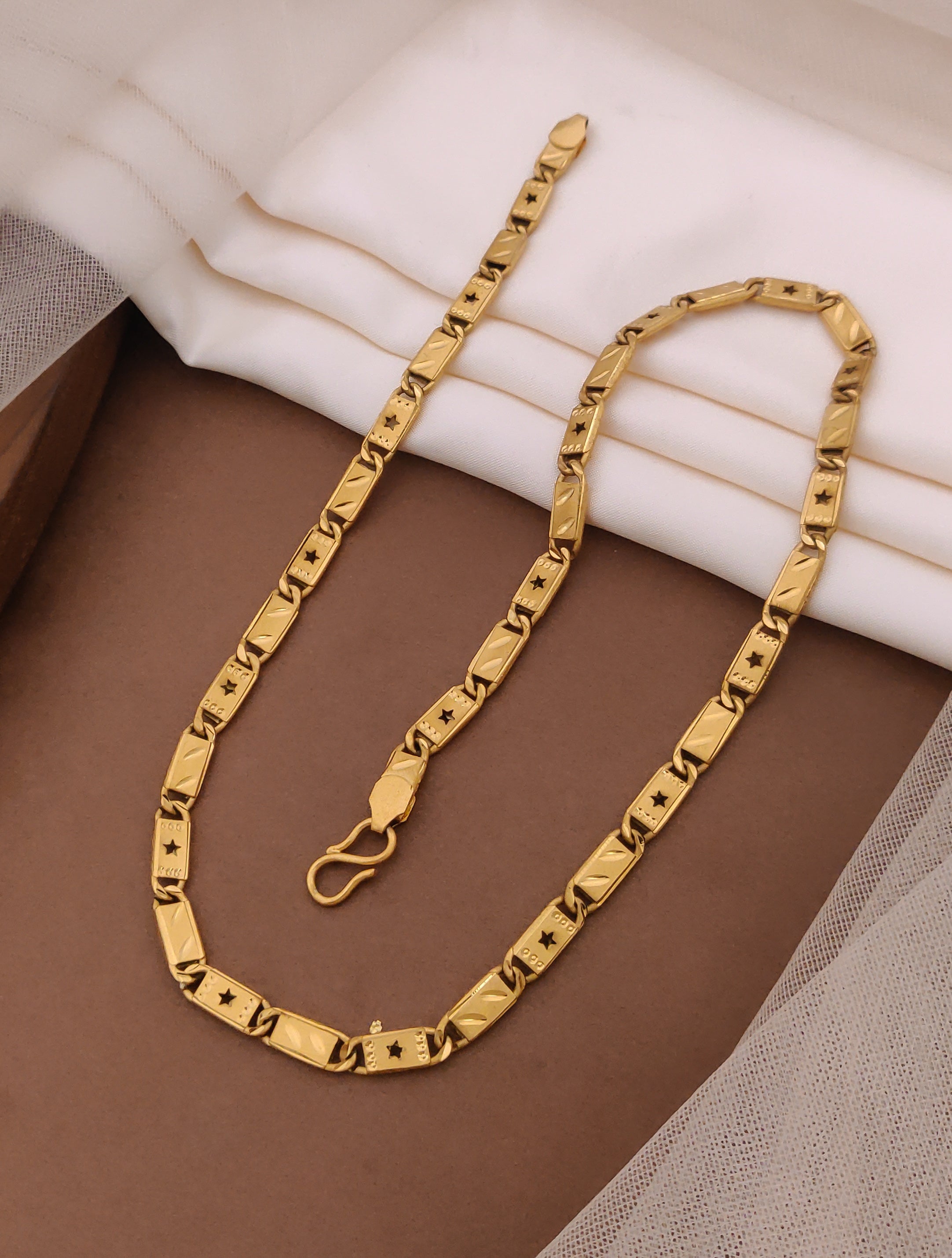 Classical Leaf with Star Biscuit in IGP Brass Micro Gold Plated Nawabi Chain For Stylish Men