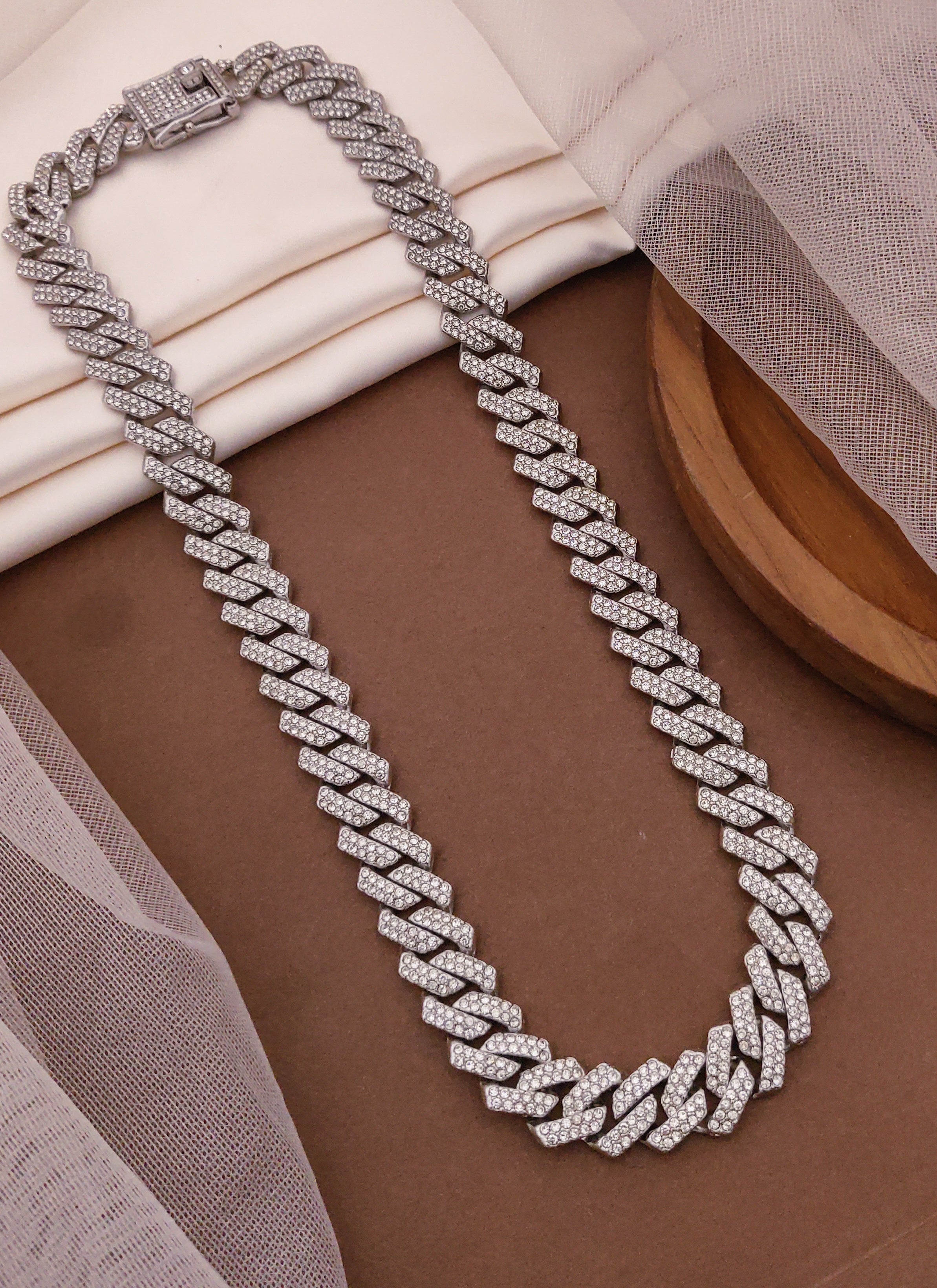 Glamorous Design With Diamond Fancy Design High-quality Chain For Men