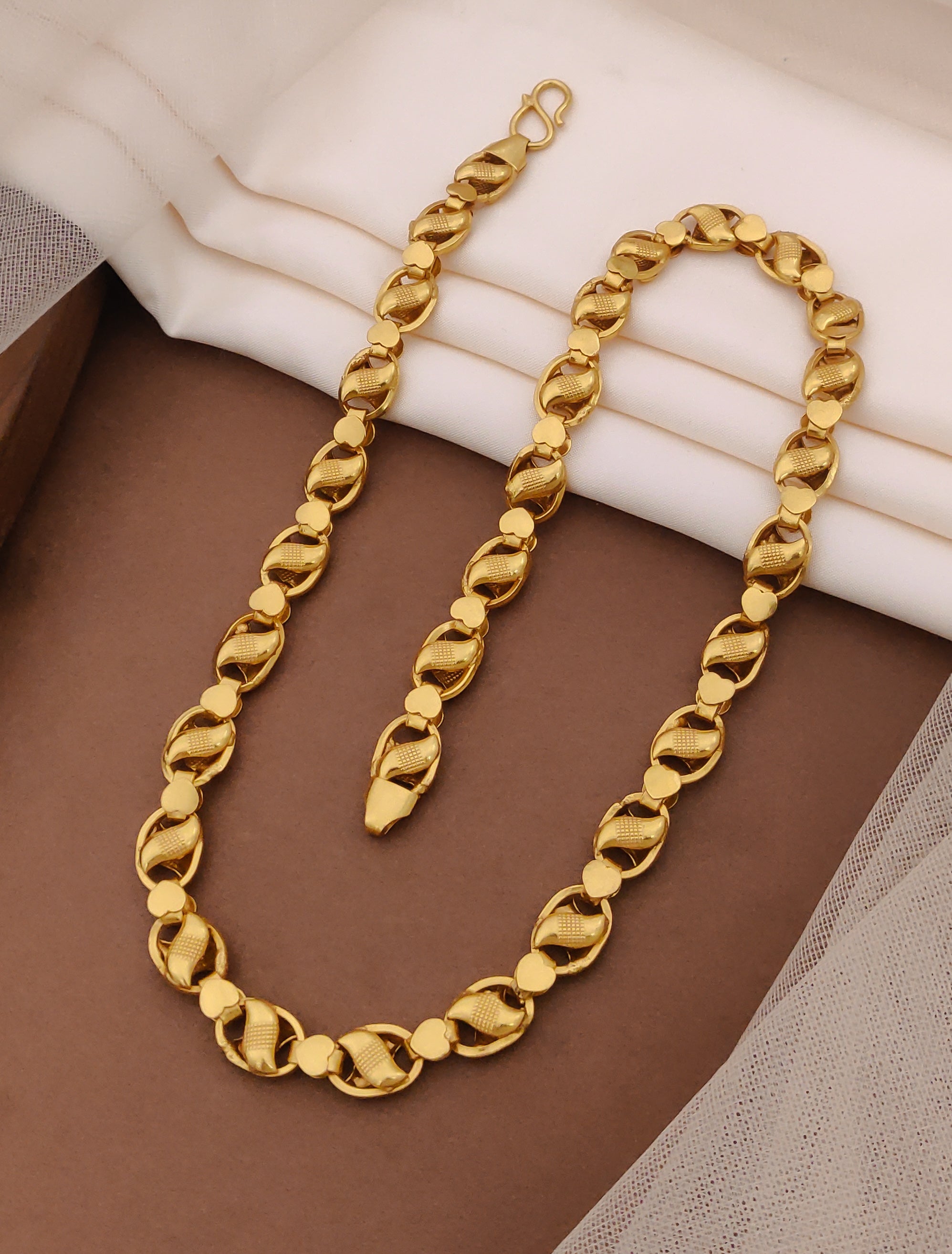 Classical Oval with heart Design Kadi Chain For Men