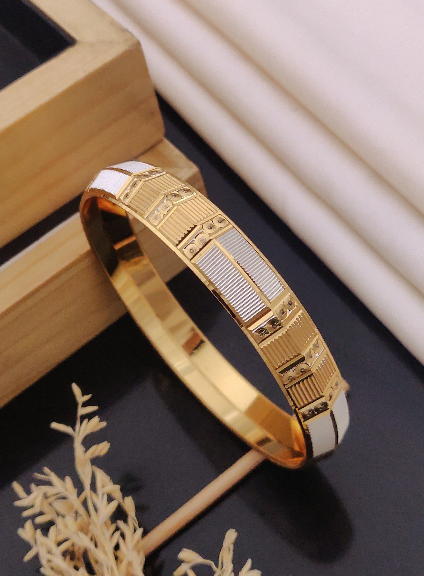 Silver & Golden Designer Two Tone Gent's Punjabi Kada