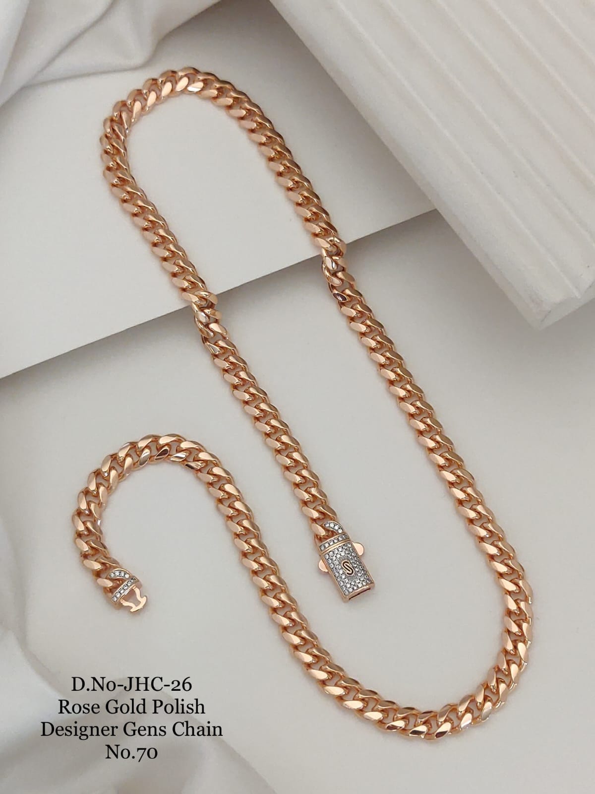 Classical cuban with Diamond Lock in Rose Gold colour